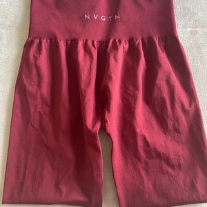 NVGTN Solid Seamless Leggings- Carmine